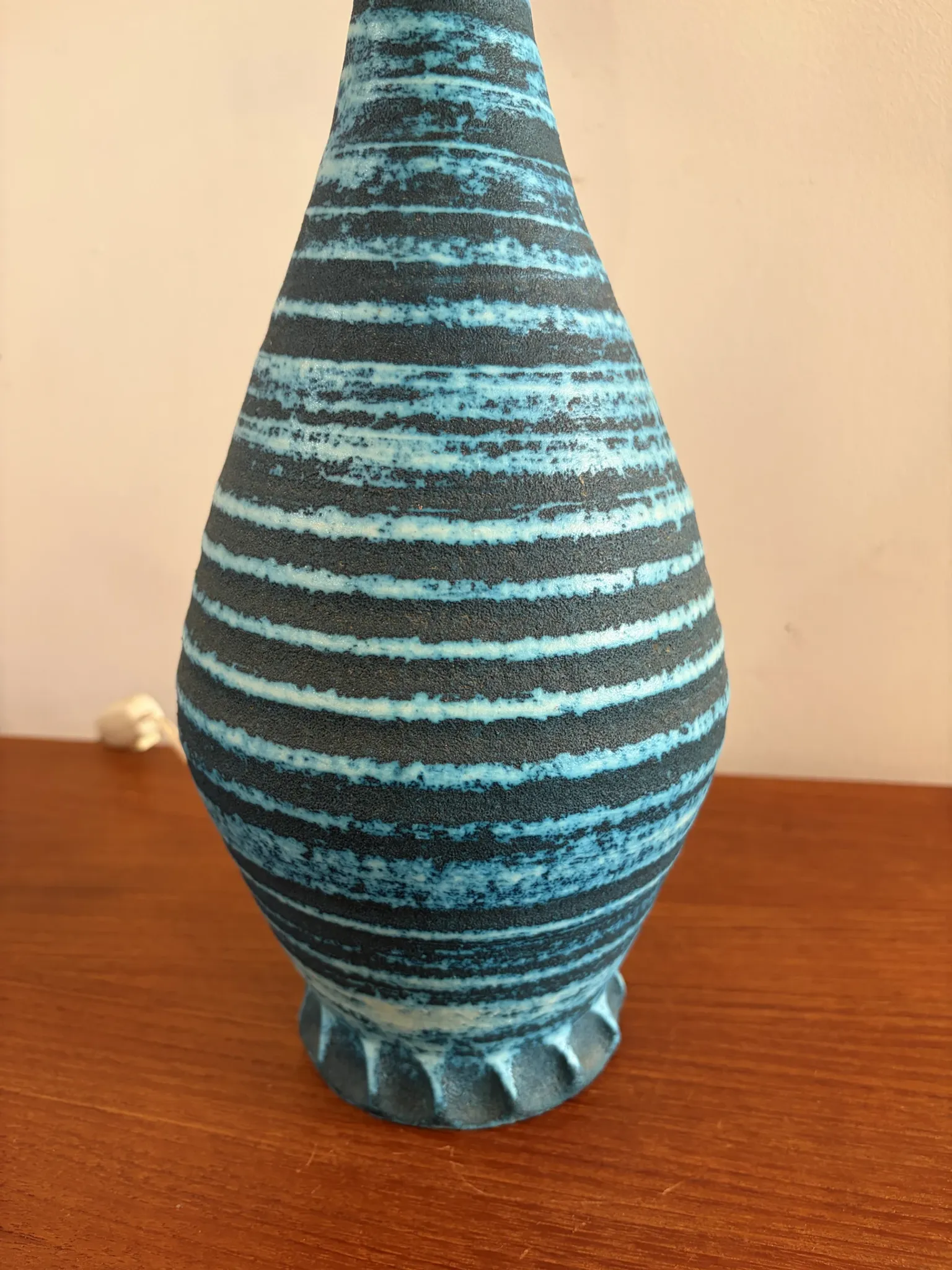 Accolay lamp in ceramic, Gaulish model