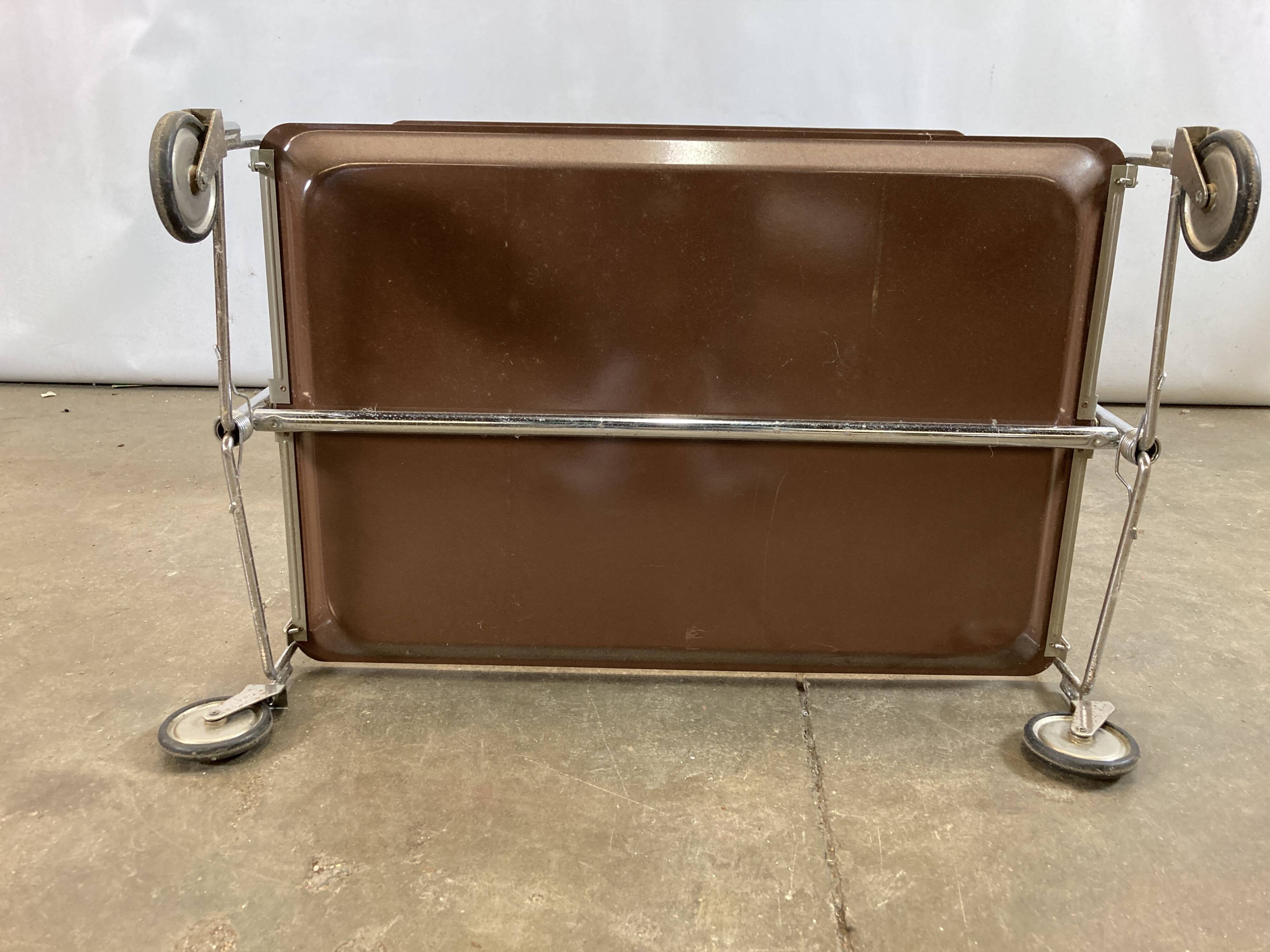 Vintage chrome folding wheel dessert