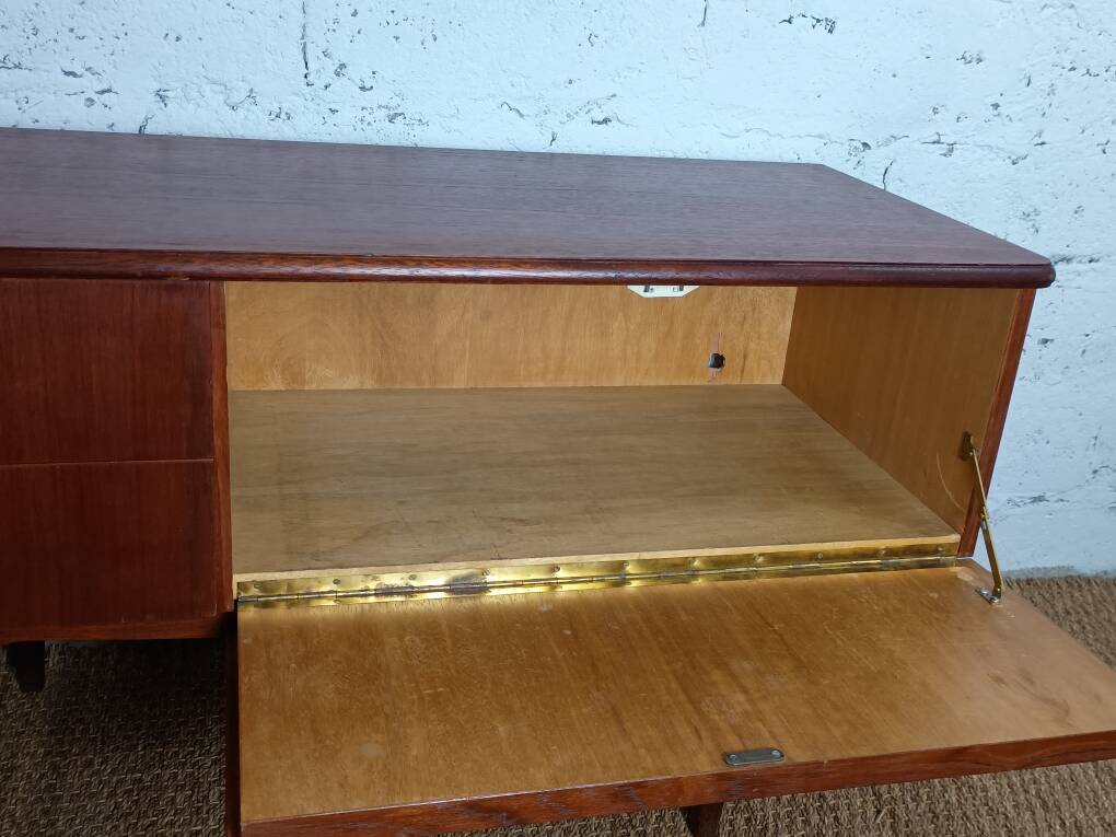 Low cabinet or small sideboard in mahogany from the 1960s.