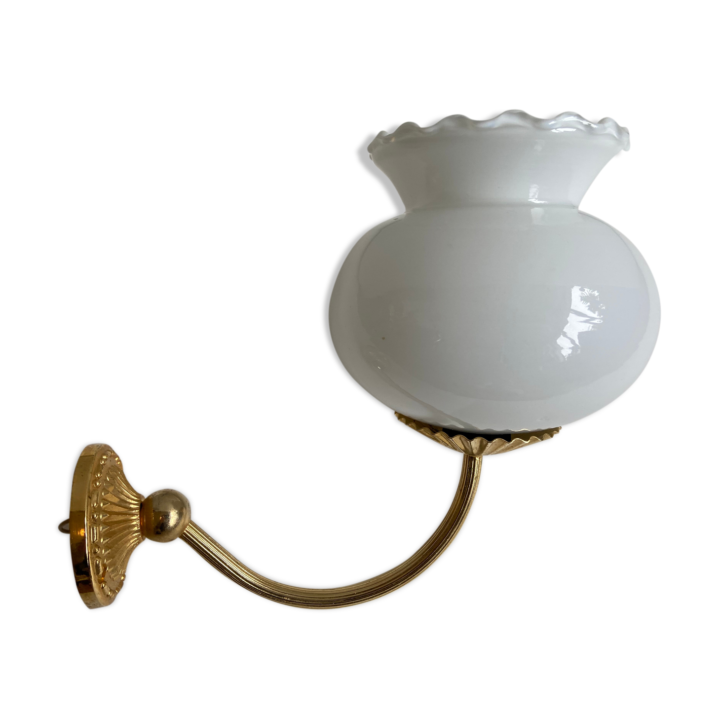Opaline wall sconce
