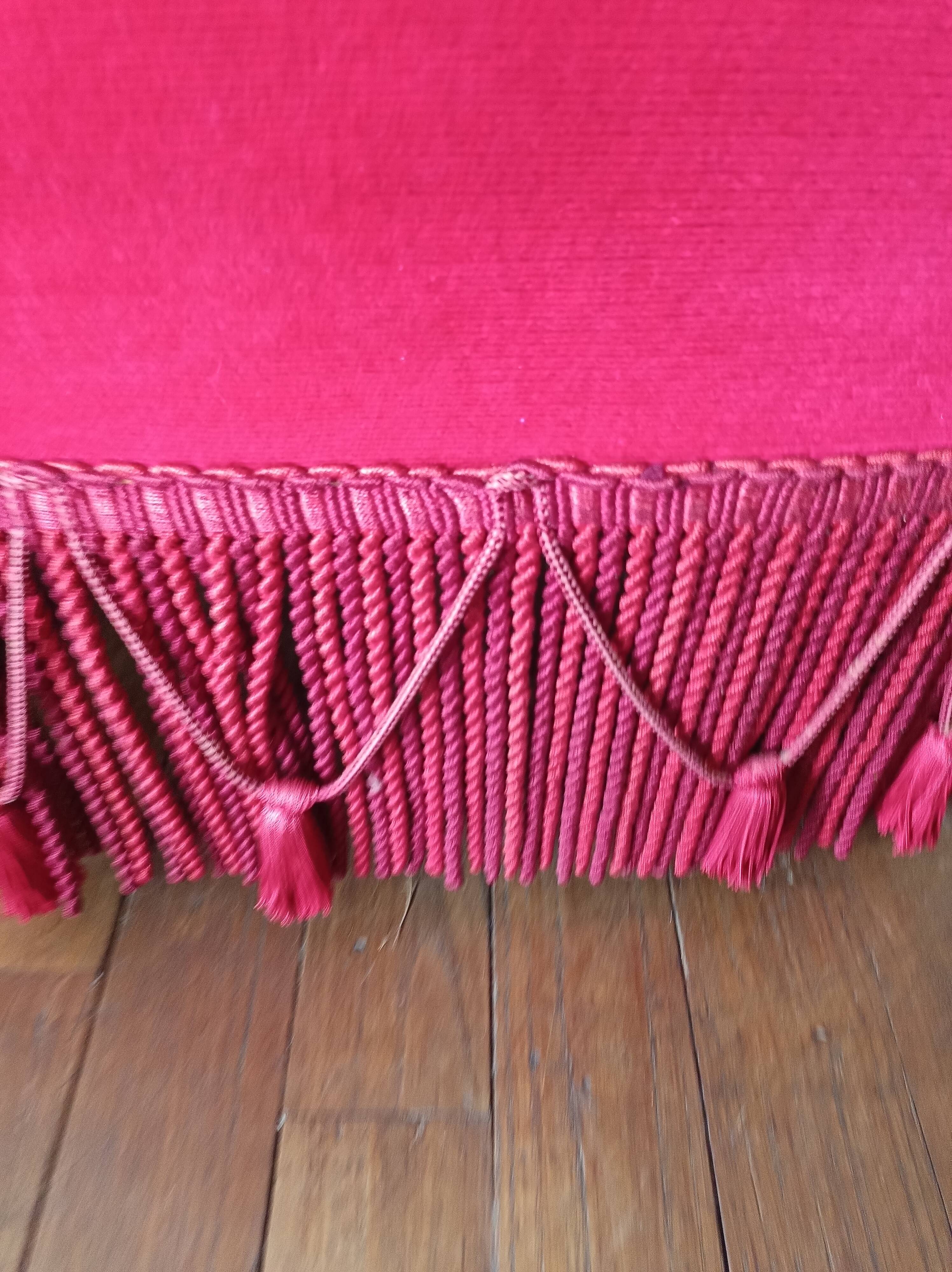 Lot de 2 fauteuils crapauds en velours rouge