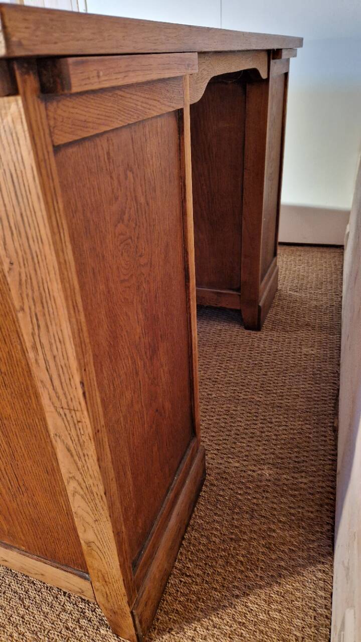 Vintage administration office