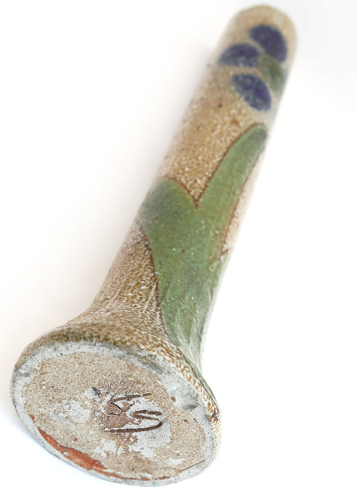 Soliflore in signed sandstone and its XXL flower