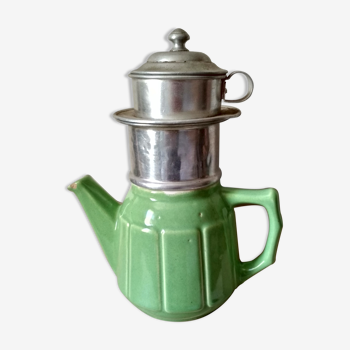 Green digoin earthenware cafeteria with filters