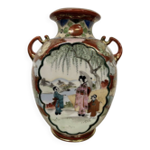 Ancient Japanese vase amphora decorated with geisha, red enamel, gold signed.