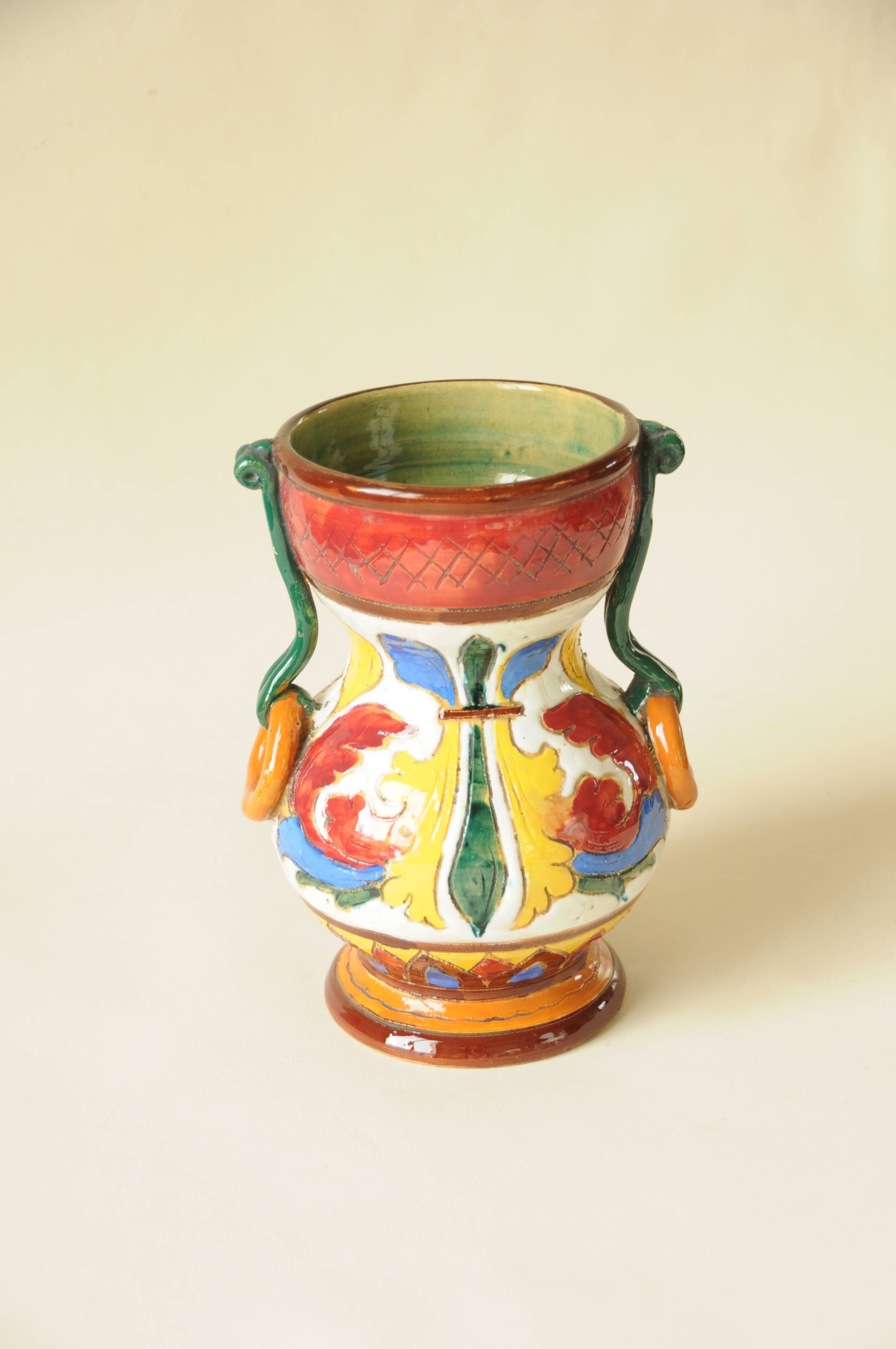 Antique polychrome ceramic vase – Italy 20th century – Handcrafted floral decoration