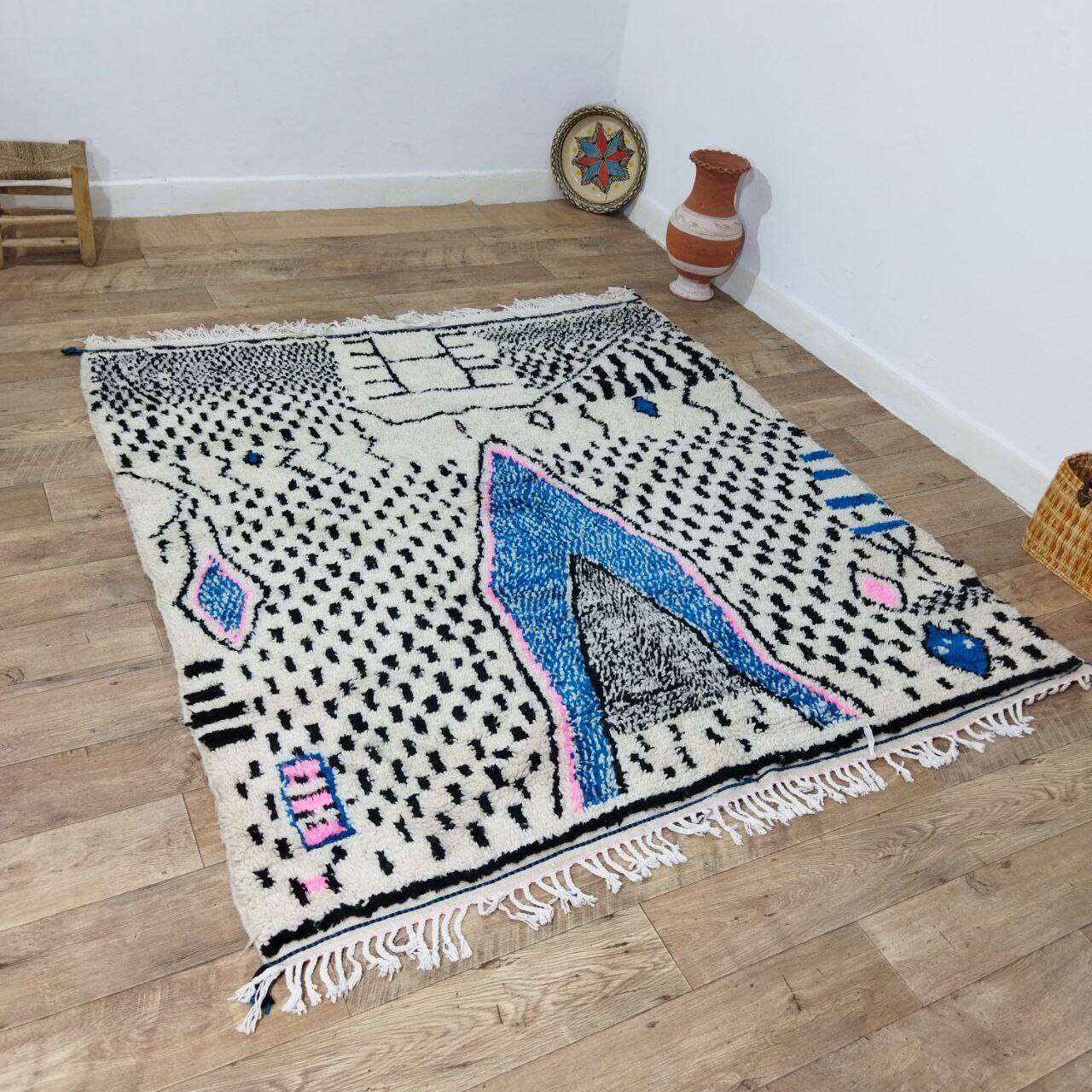 Handmade wool Berber rug 200 X 188 CM