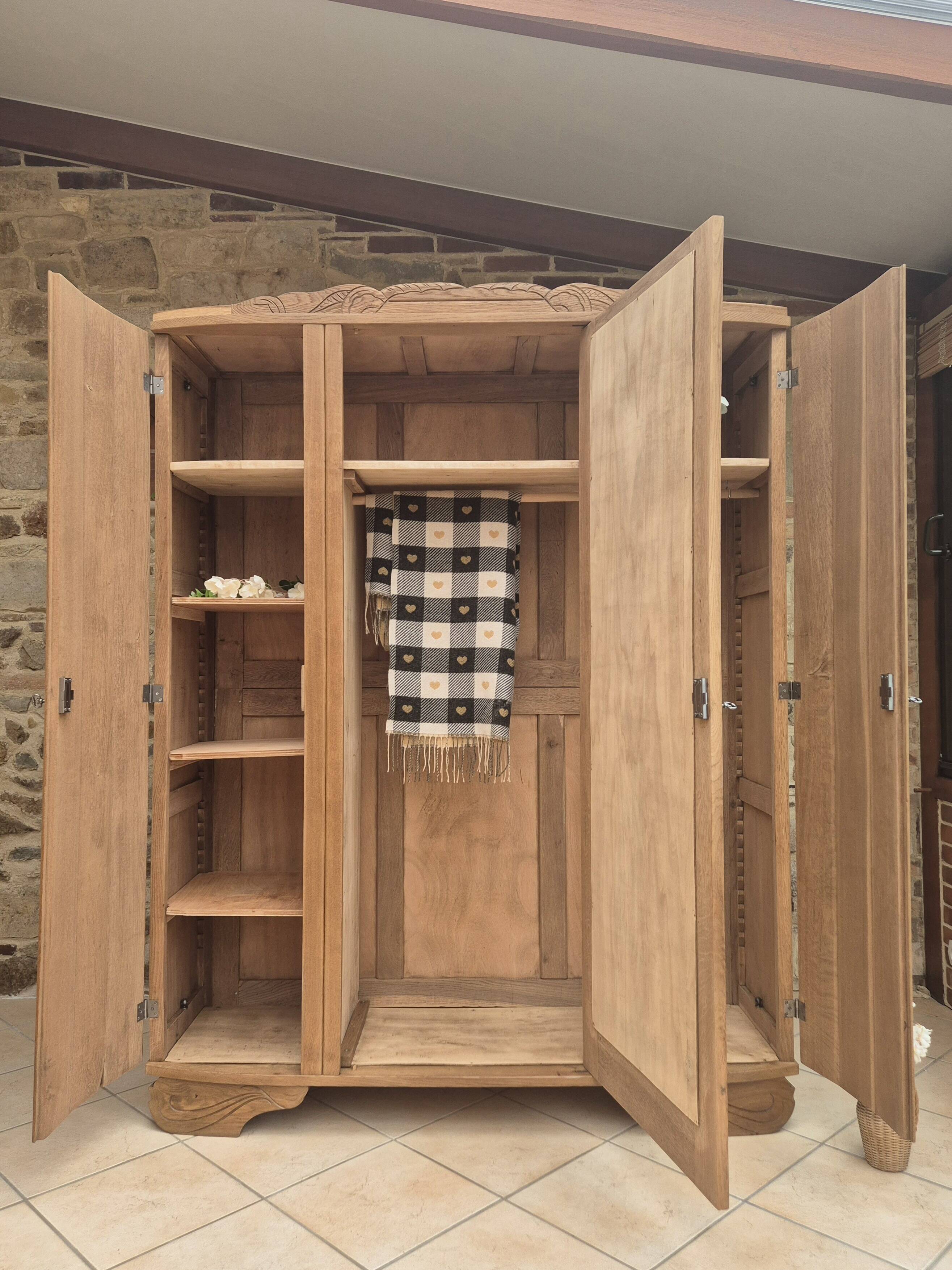 Art Deco cabinet