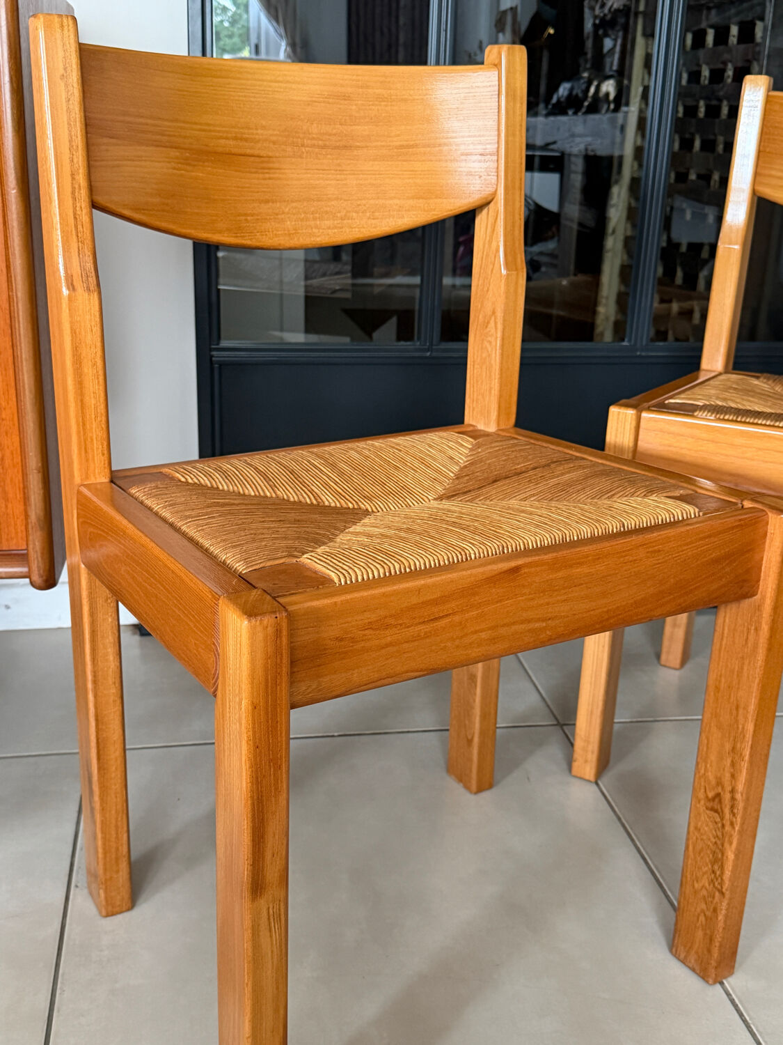 Pair of solid elm chairs with straw – Maison Regain, here