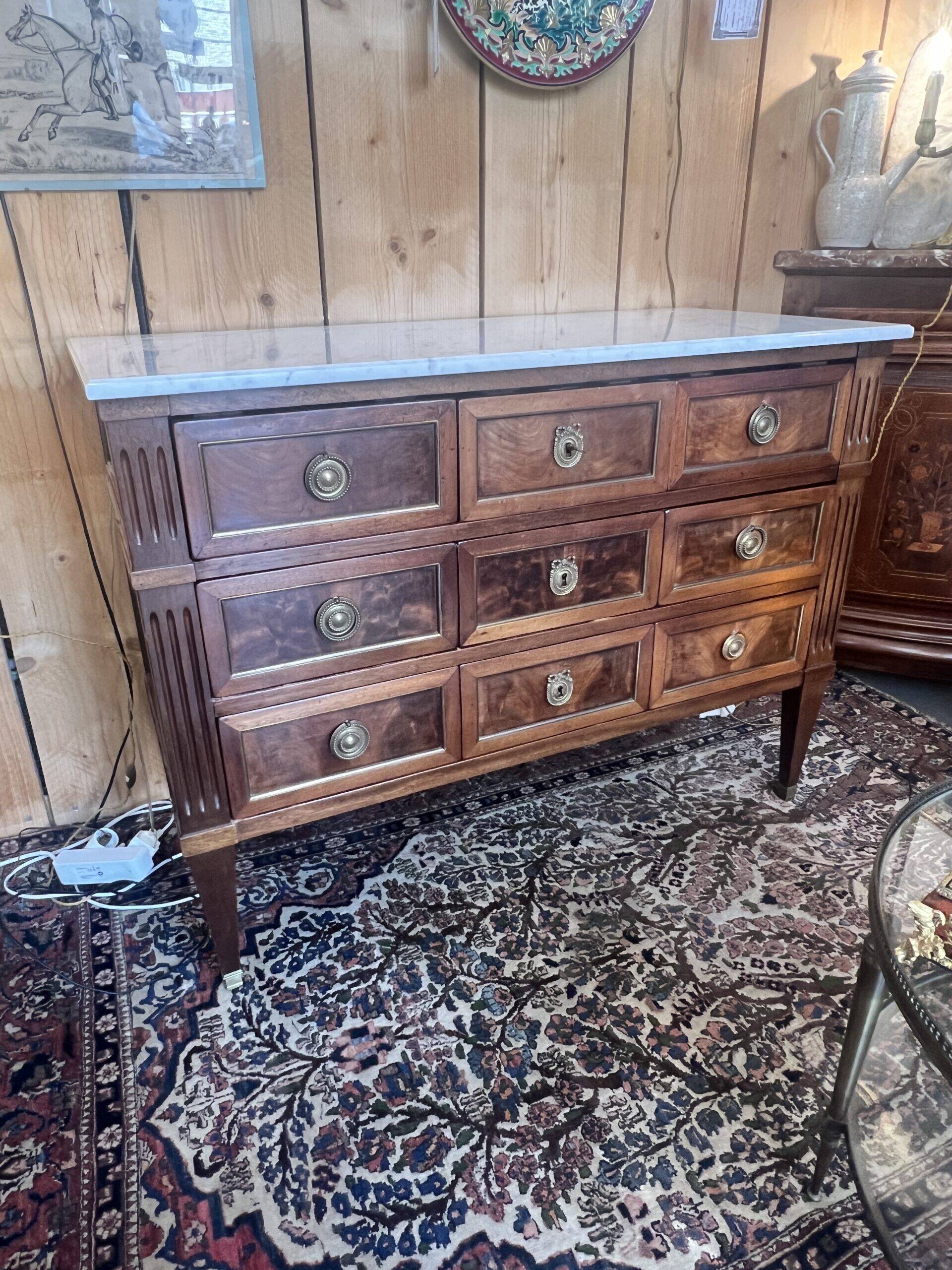 Louis XVI chest of drawers in mahogany veneer and solid wood, white marble