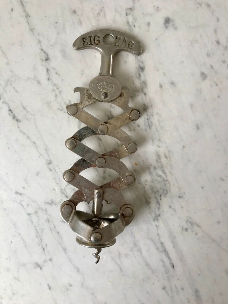 Corkscrew zig zag old