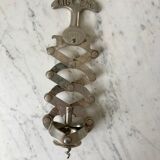 Corkscrew zig zag old