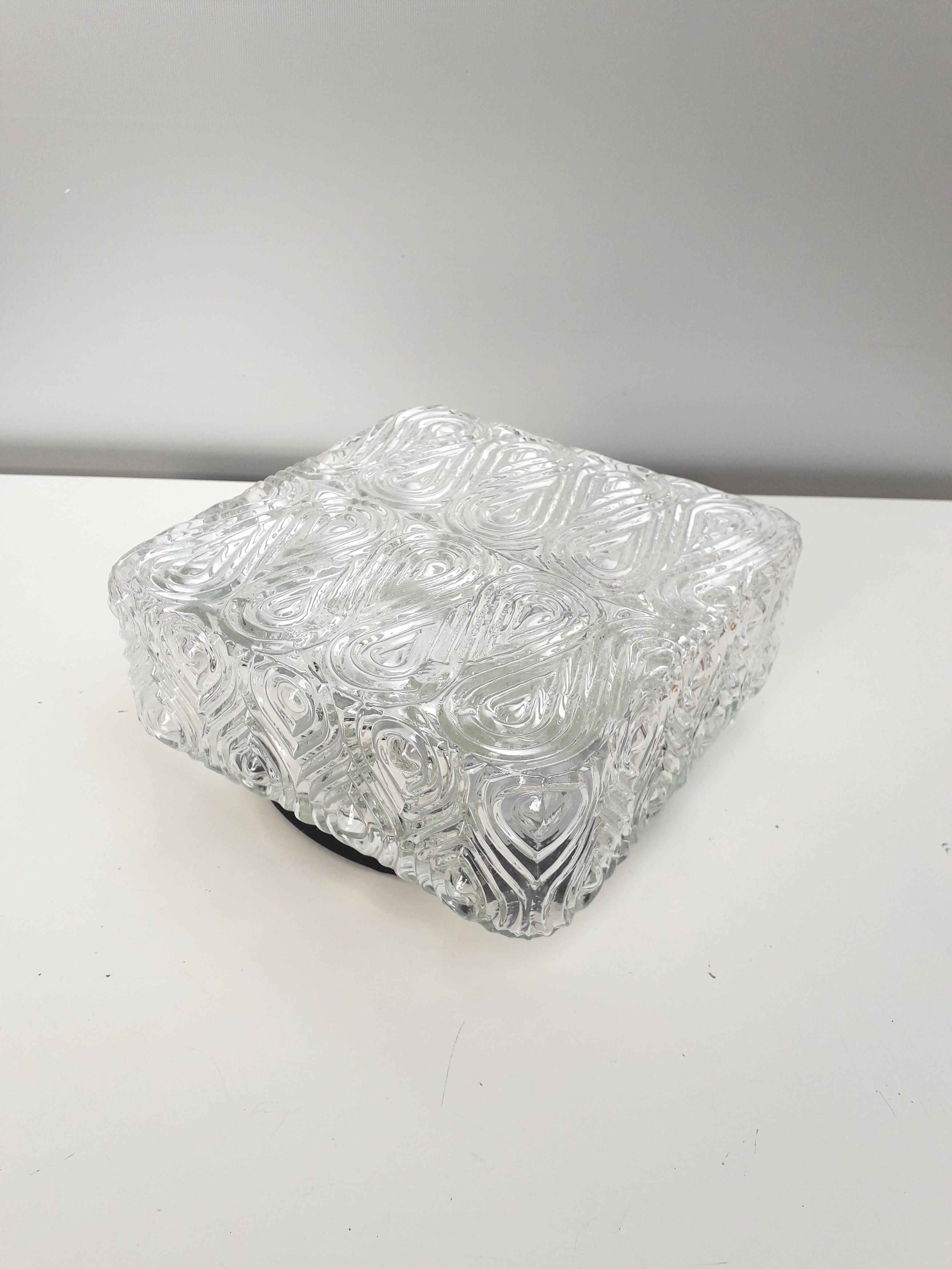 Plafonnier en verre moulé pressé - carré - 1970-80