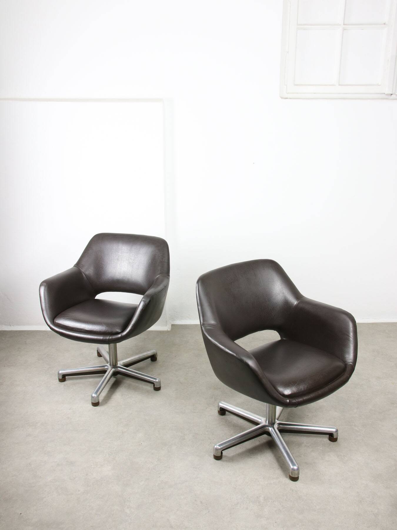 Italian Vintage Chocolate Brown Leather Office Chair