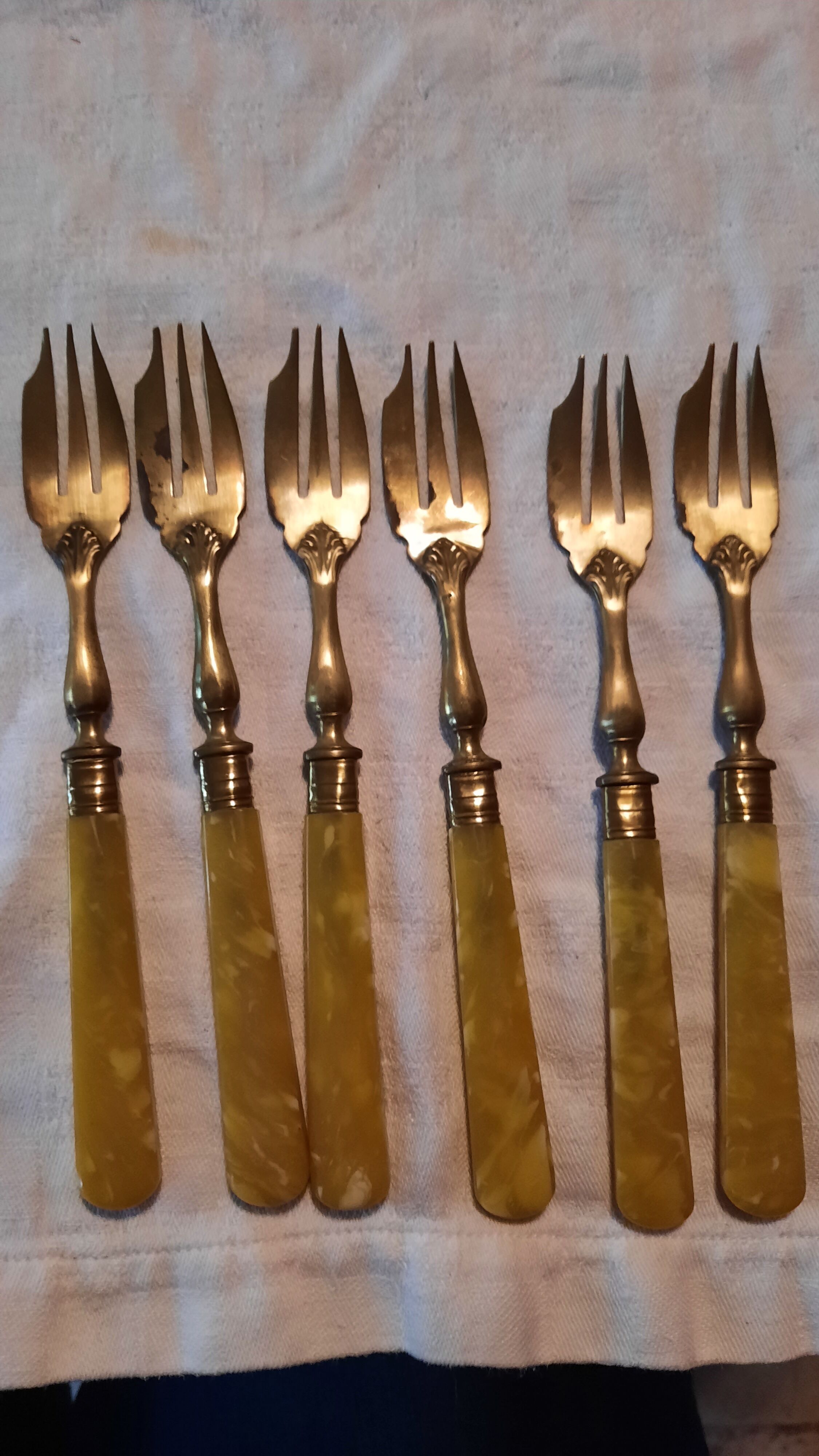 Box of 12 dessert forks