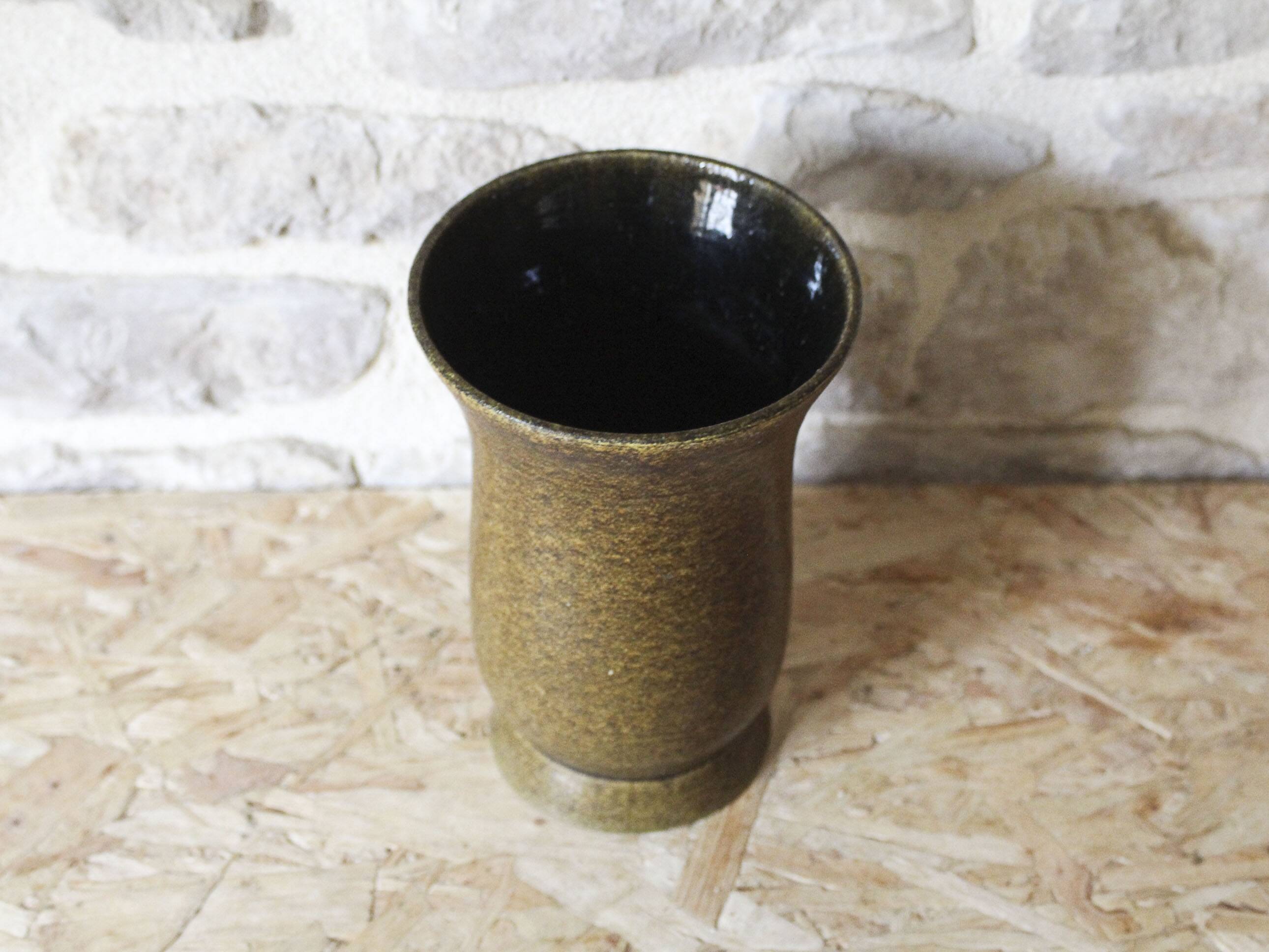 Accolay ceramic vase