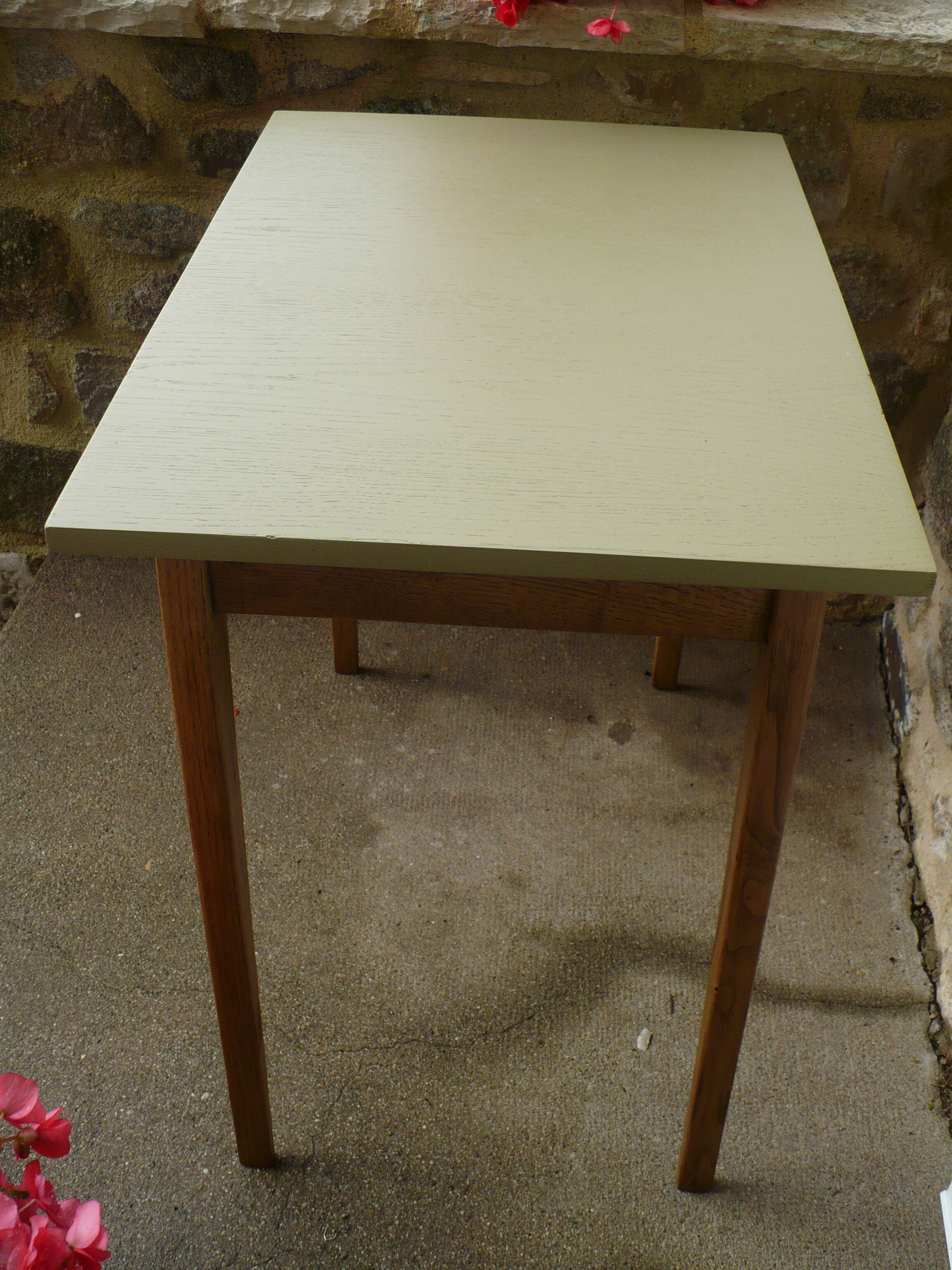 Table desk vintage