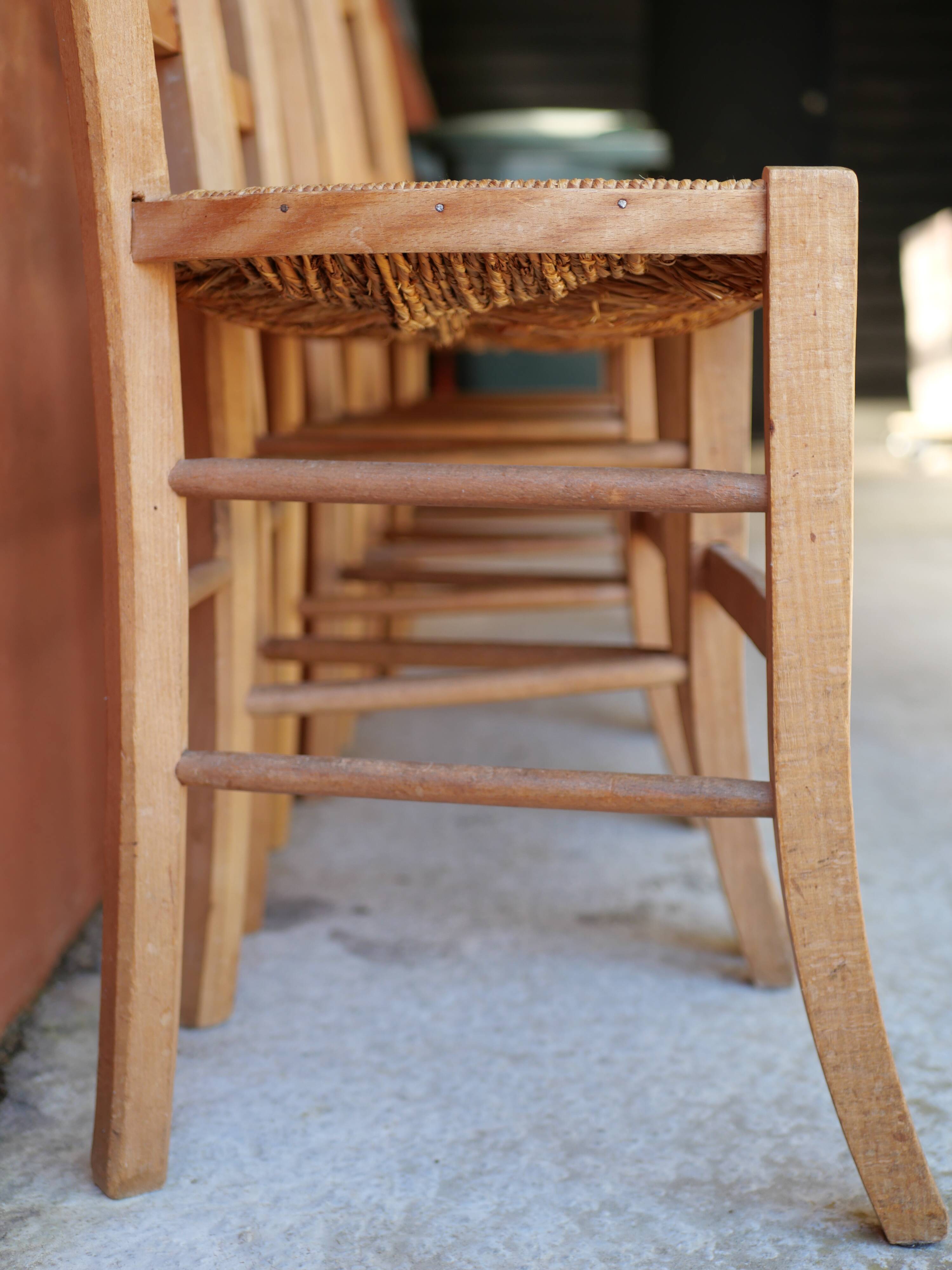 Set of 5 rustic straw chairs