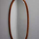 Miroir ovale Art déco en placage de chêne et cadre en pin, Tchécoslovaquie années 1940