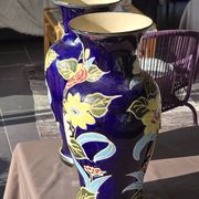 Pair of Dien Thao cobalt blue vases, 20th century.