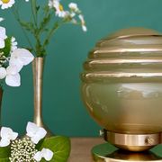 Lampe à poser globe vintage en verre jaune et or
