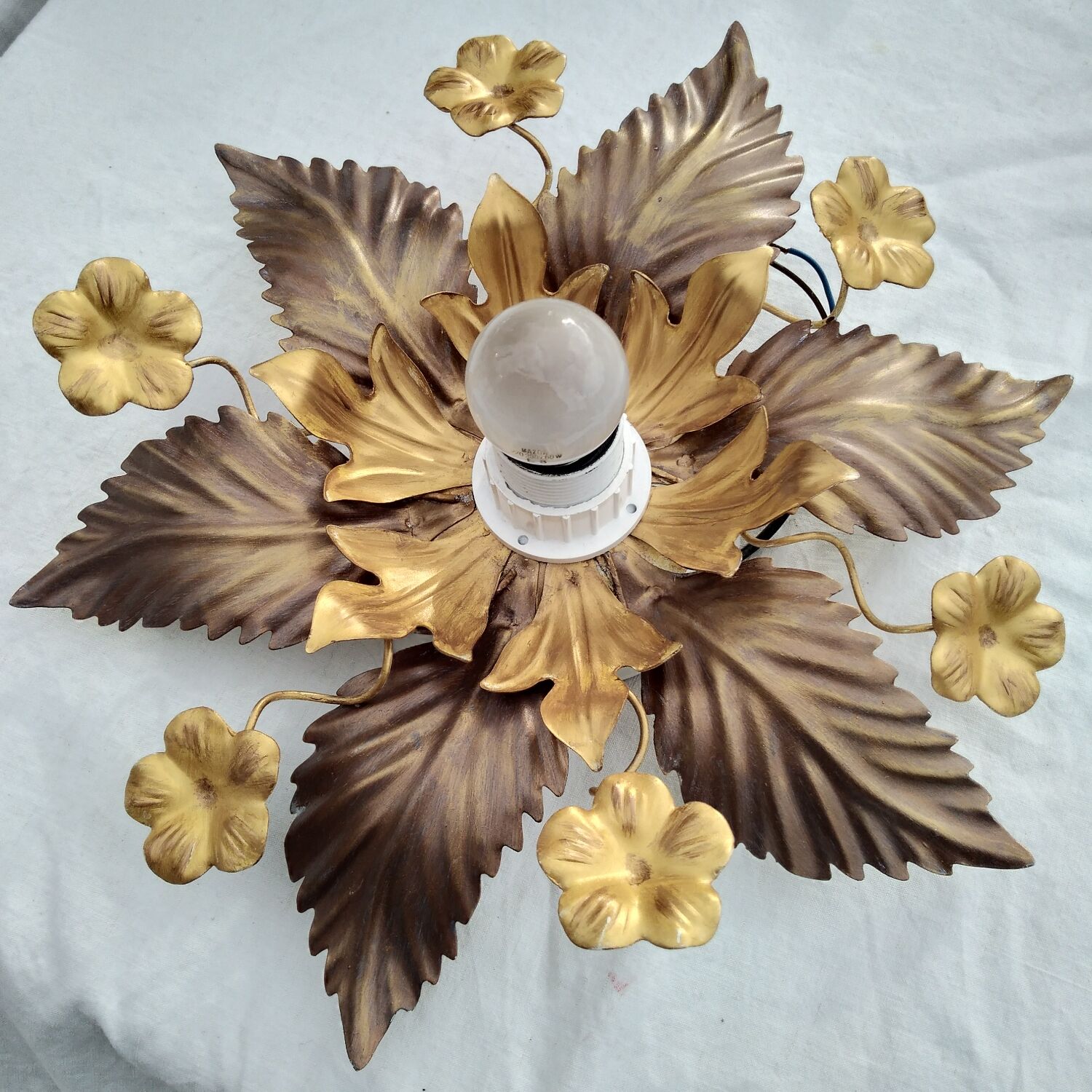 Ceiling lamp golden flowers