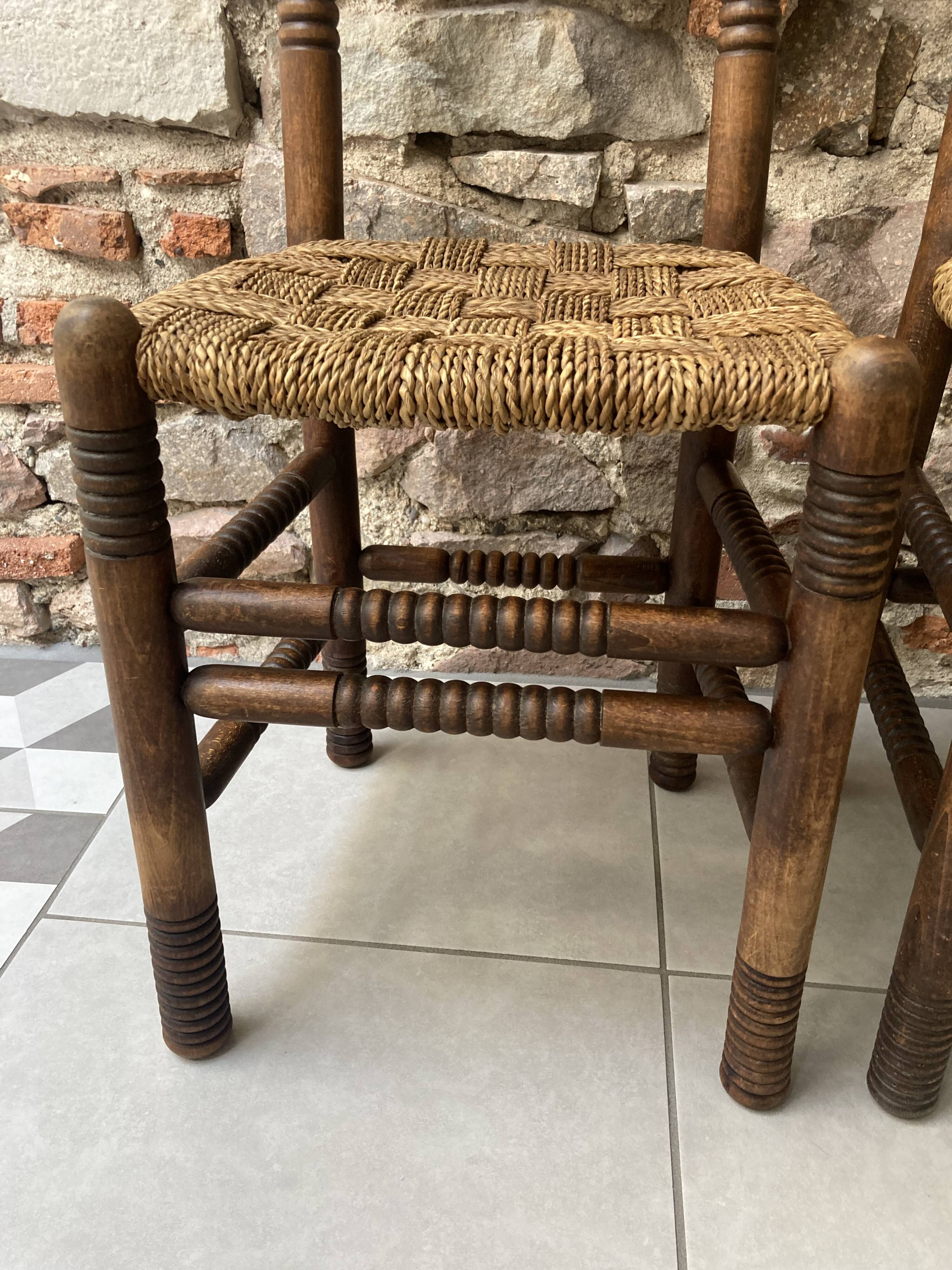 Duo de chaises en bois tourné et corde tressée, années 50-60