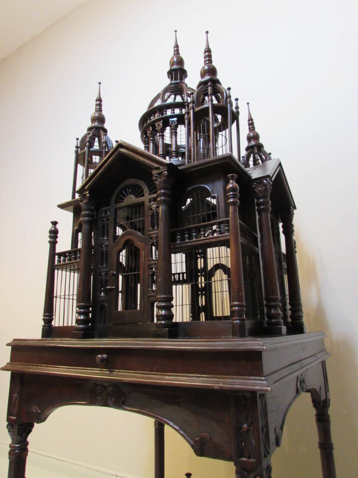 Cage à oiseaux par Maitland Smith