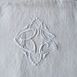 Drap ancien en lin brodé