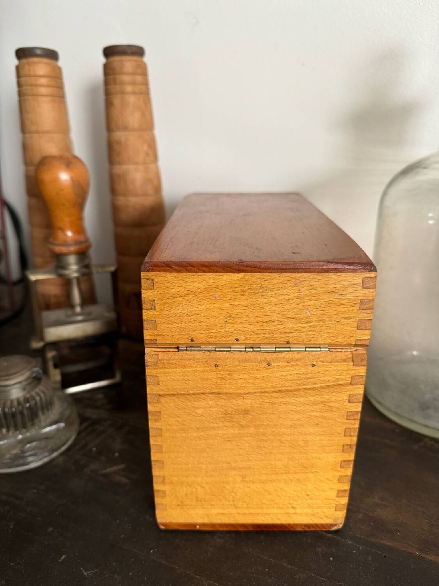 Ancienne boîte à fiches en bois