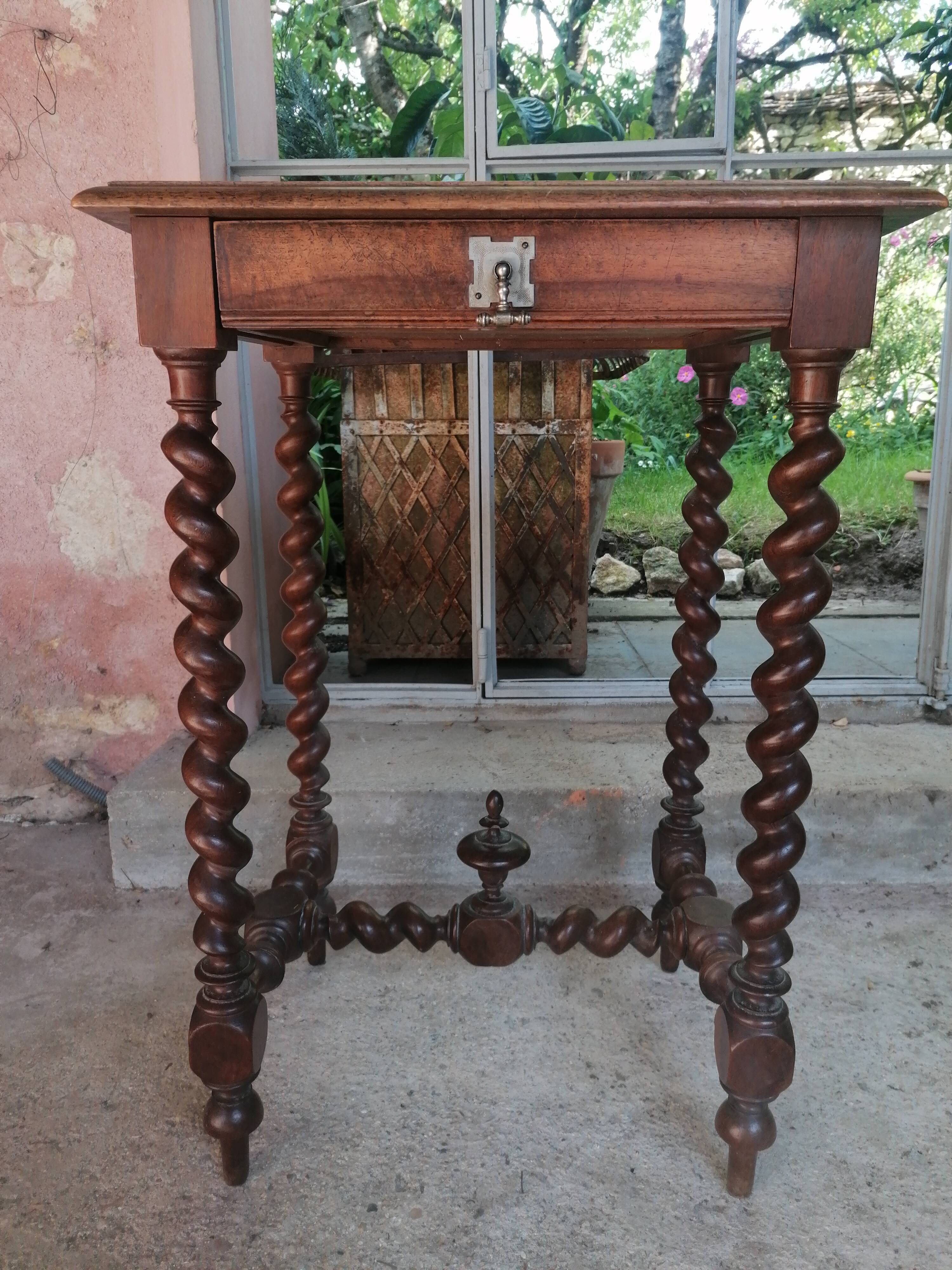 Table d'appoint