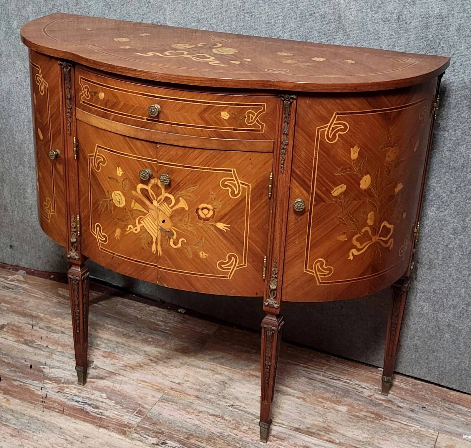 Venetian half-moon commode with Louis XVI style doors in marquetry.
