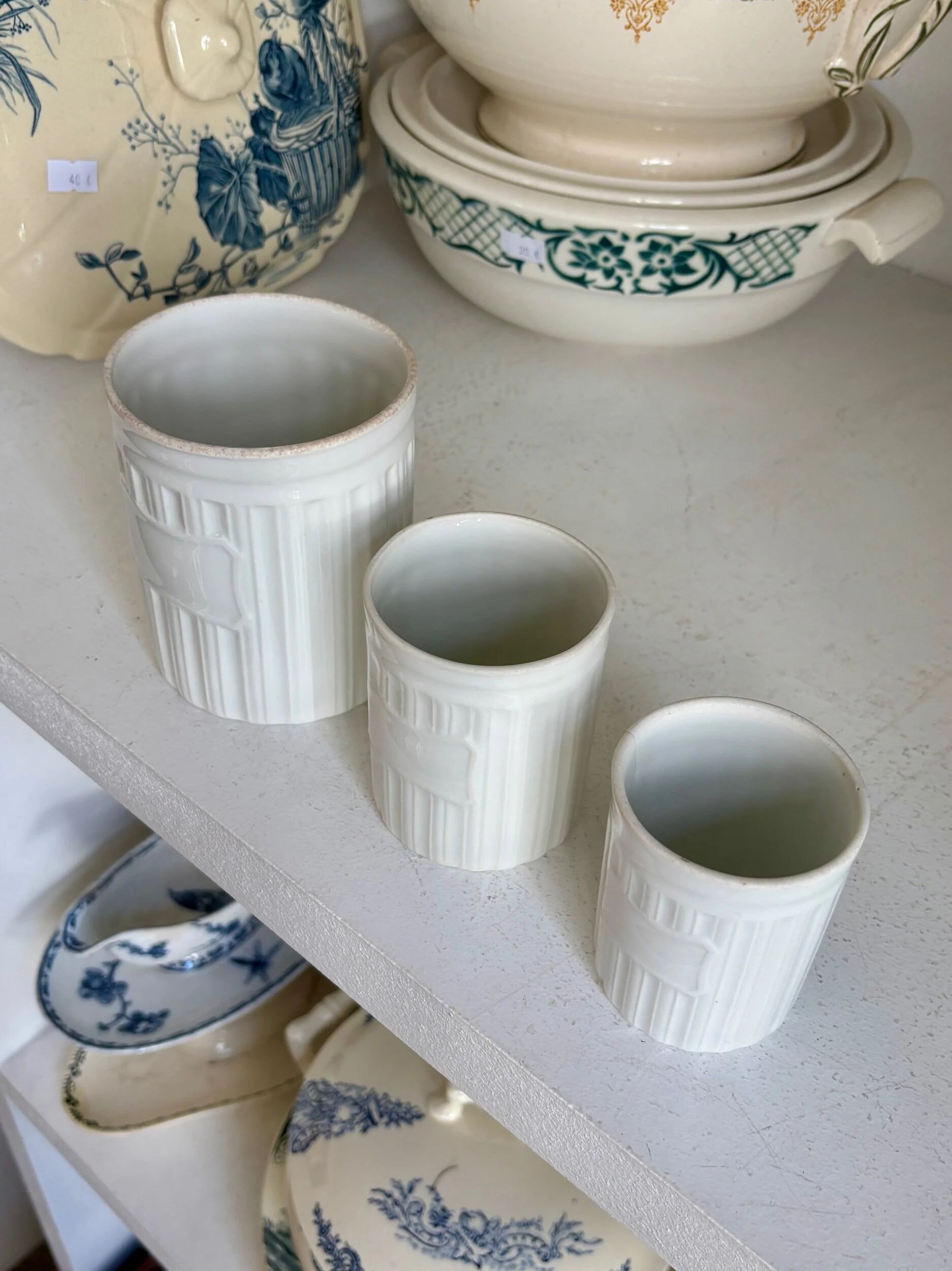 3 white porcelain aluminate pots from Limoges