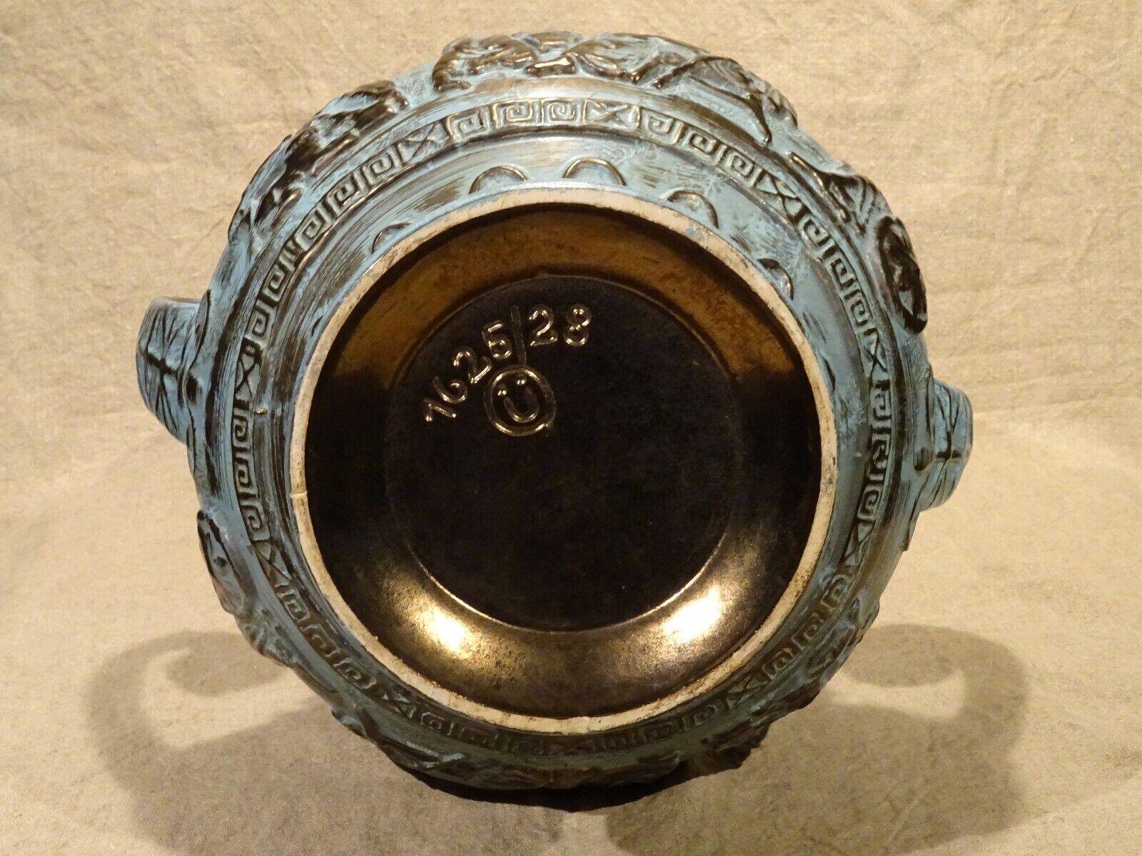 Large U-Keramik ceramic pot cover vase with antique decoration 4.610 kg