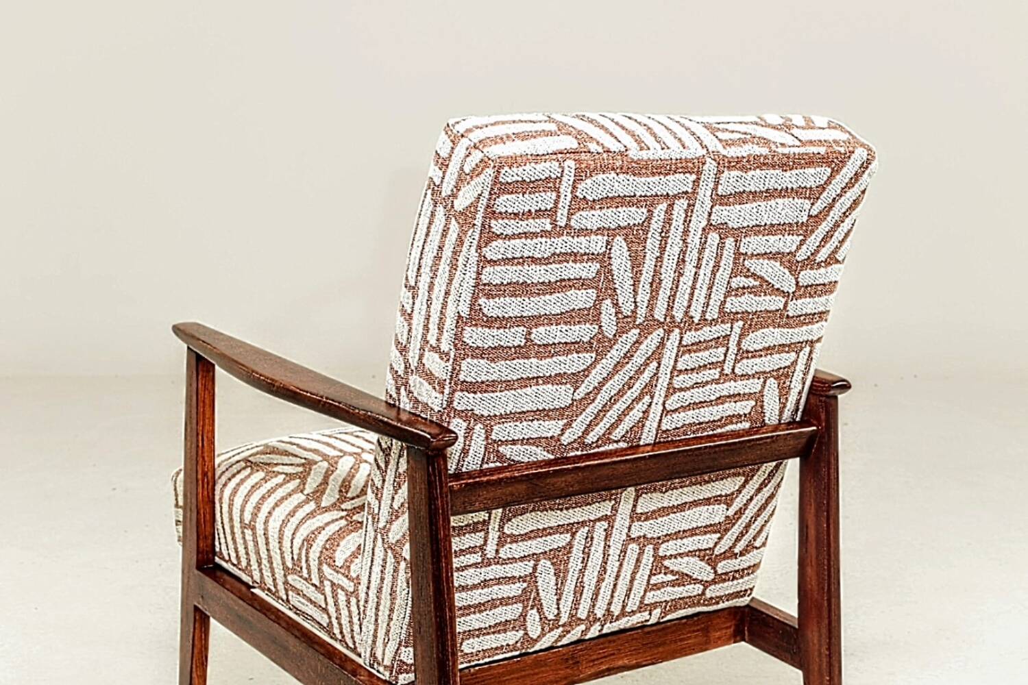Vintage armchair in solid beech and ethnic jacquard from the 1970s.