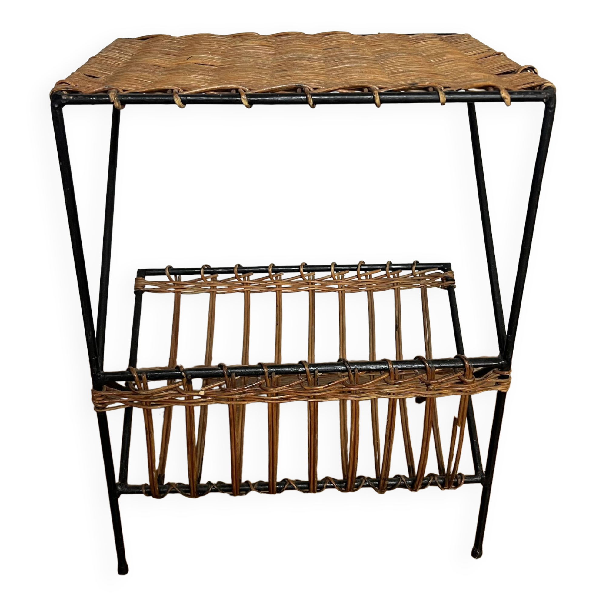 End table/ Magazine rack side table in wicker and iron, 1950s