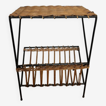 End table/ Magazine rack side table in wicker and iron, 1950s