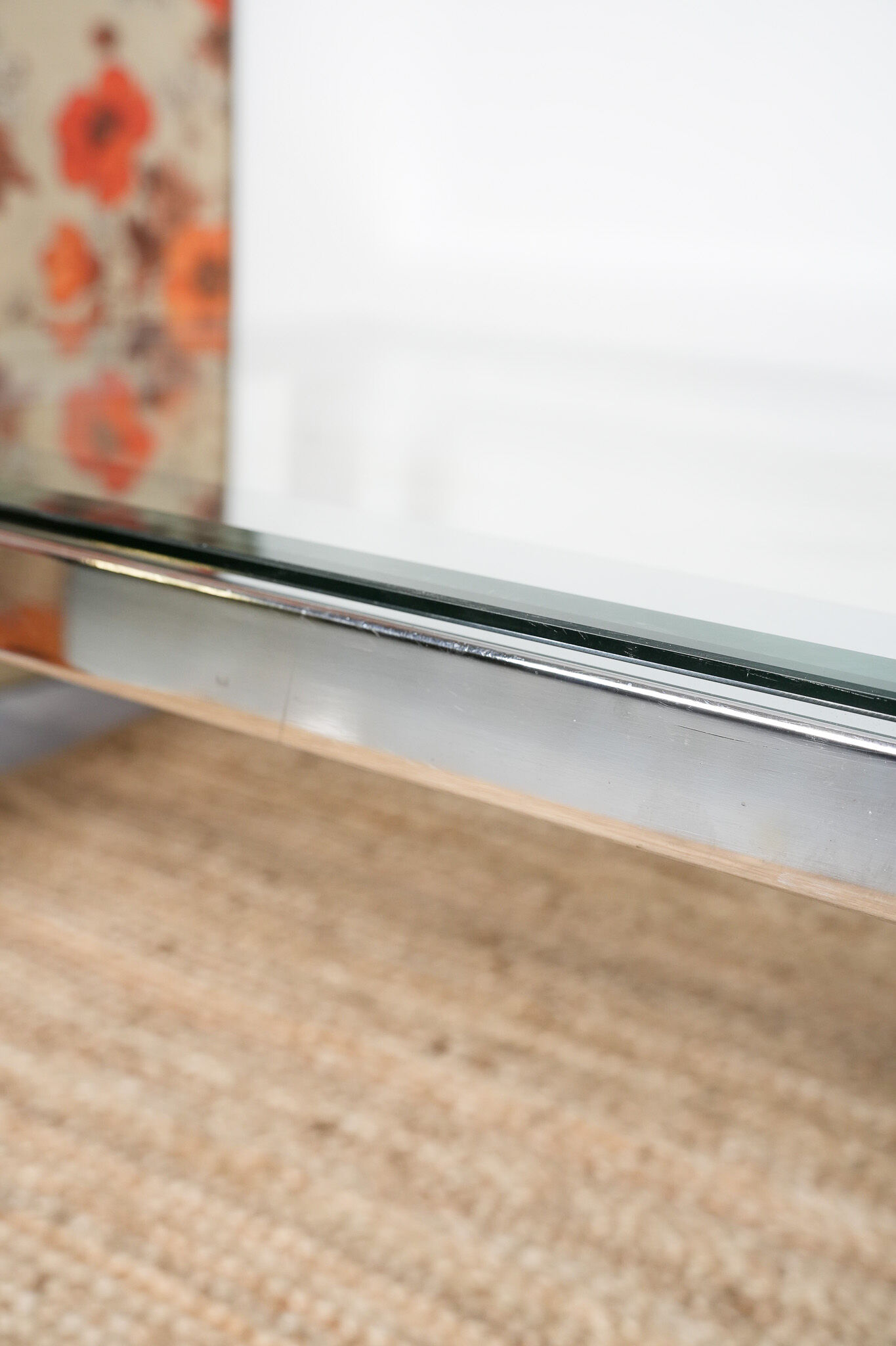 Chrome coffee table with its bisauté glass