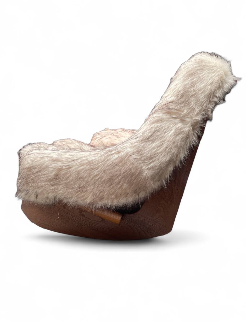 Yeti Rocking chair