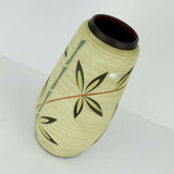 Vase manufactured by josef duck hillscheid model 49/40