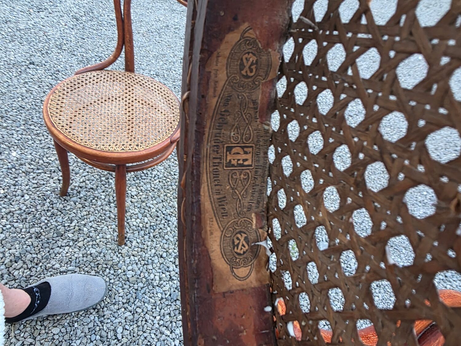 Pair of Thonet bistro chairs in bent wood no. 14