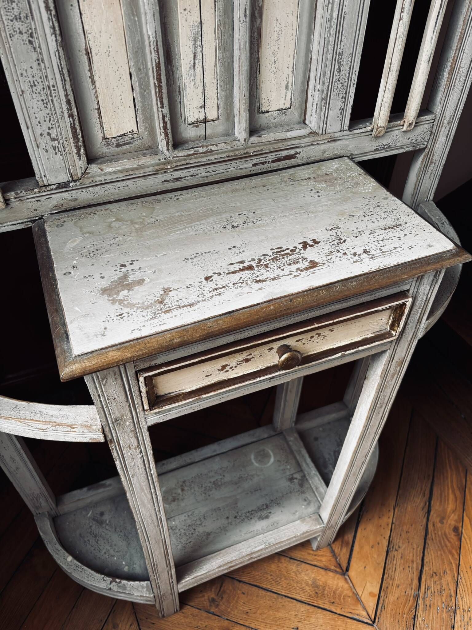 Vintage entrance wardrobe furniture