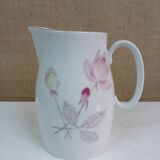 Small pitcher