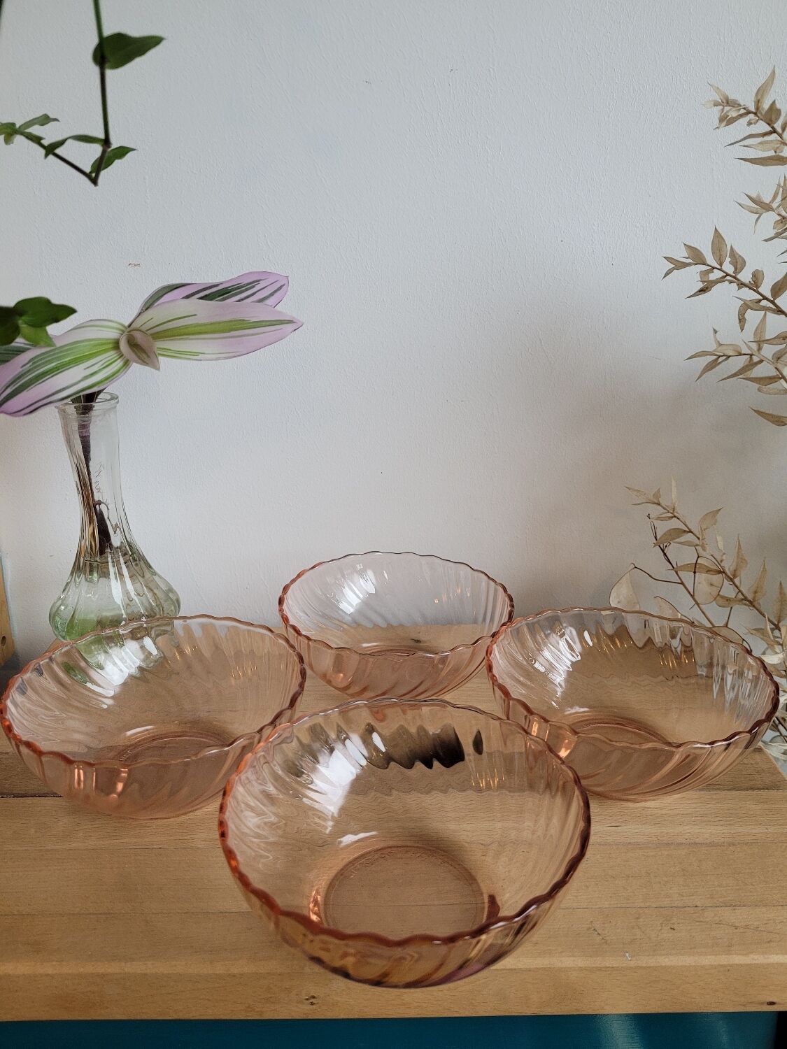 Lot 4 glass bowls Rosaline Arcoroc