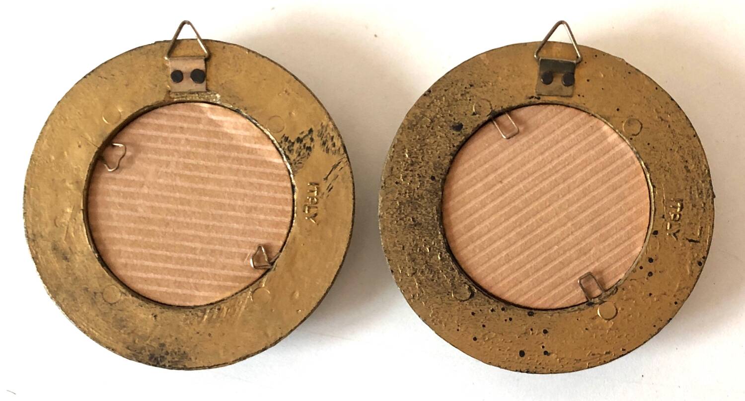 Pair of round Italian frames