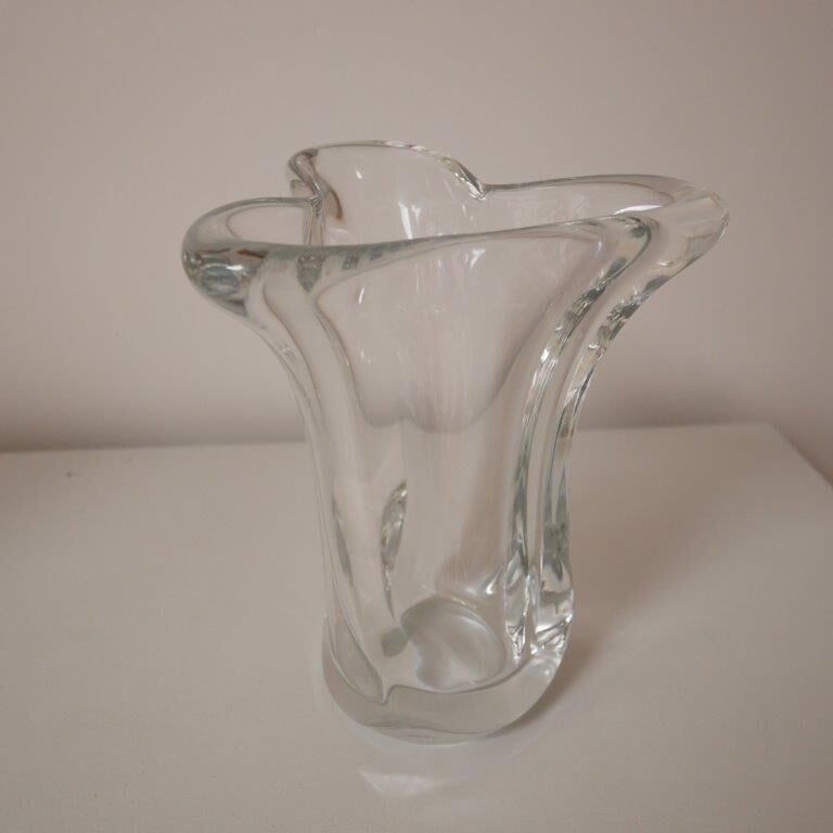 Corolla vase