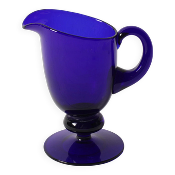 Petit pichet à crème en verre bleu cobalt / Crémier / Suède / Années 1960