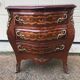 Commode style Louis XV marqueterie sauteuse