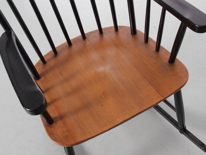 Rocking chair scandinave style Tapiovaara