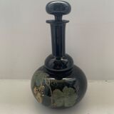Black glass wine decanter